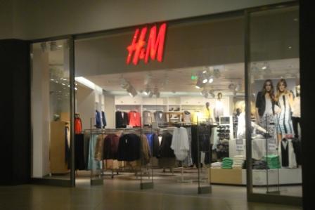 Magazinul H&M din Lotus Market. Foto: CĂTĂLIN DULUŞ