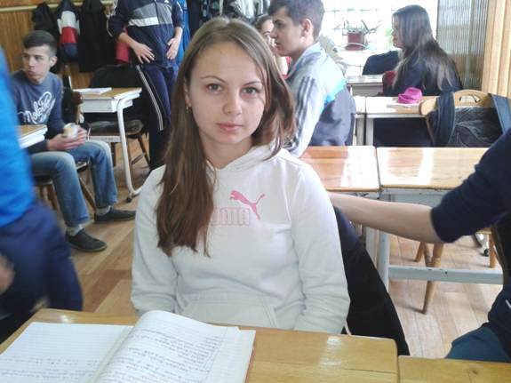 MĂDĂLINA CĂUŞANU