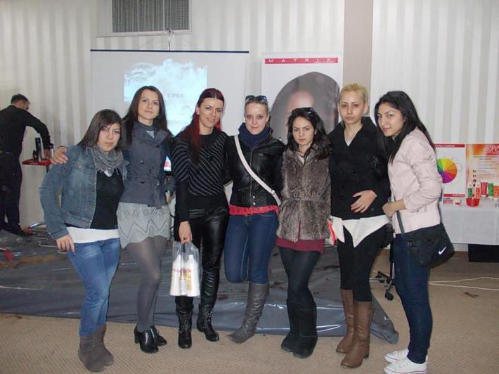 Promoția aprilie 2013, absolventele cursului de coafură