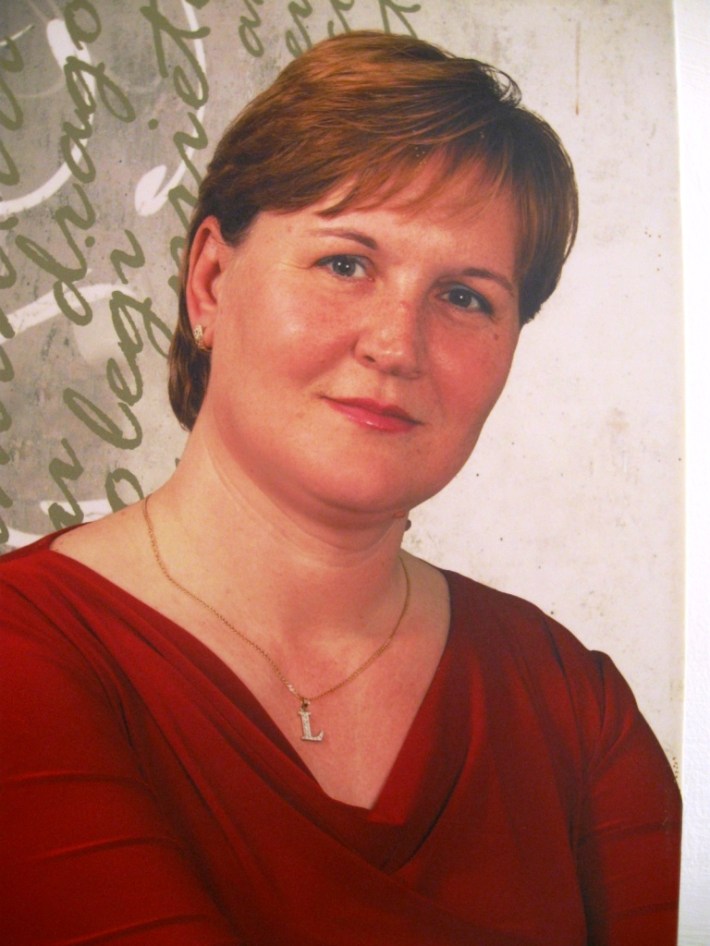 Prof. LAURA LAZÂR