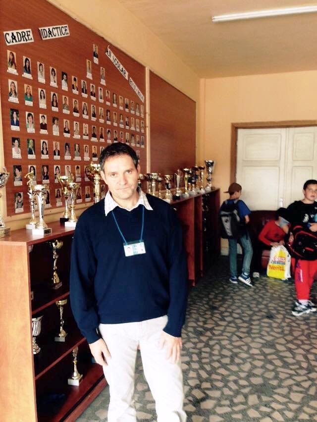 Prof. CĂLIN PERŢE, director adjunct al Liceului Onisifor Ghibu