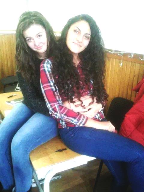 ANDREEA GYONGYOSI şi BIANCA BETE