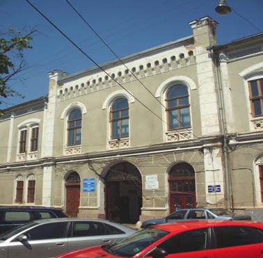 DJTS BIHOR se află pe str. M. Eminescu, în curte cu Inspectoratul Şcolar Judeţean. Foto: PAULA LUCACI 