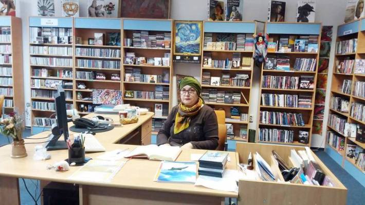 Doamna Mirela Petroni, Secţia Mediatecă