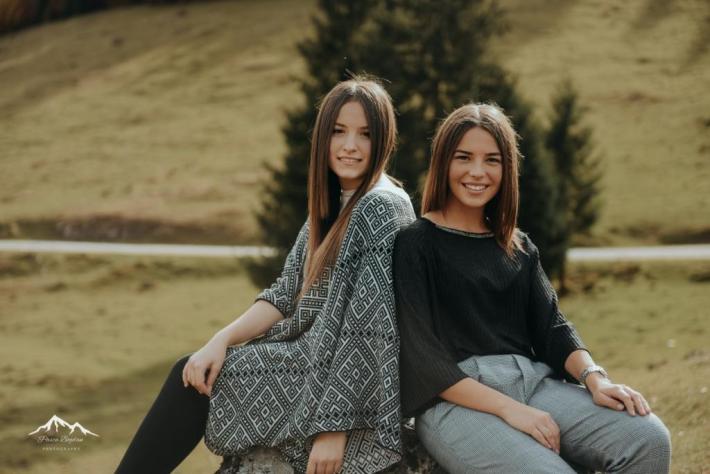 Flavia si Emanuela Bogdan