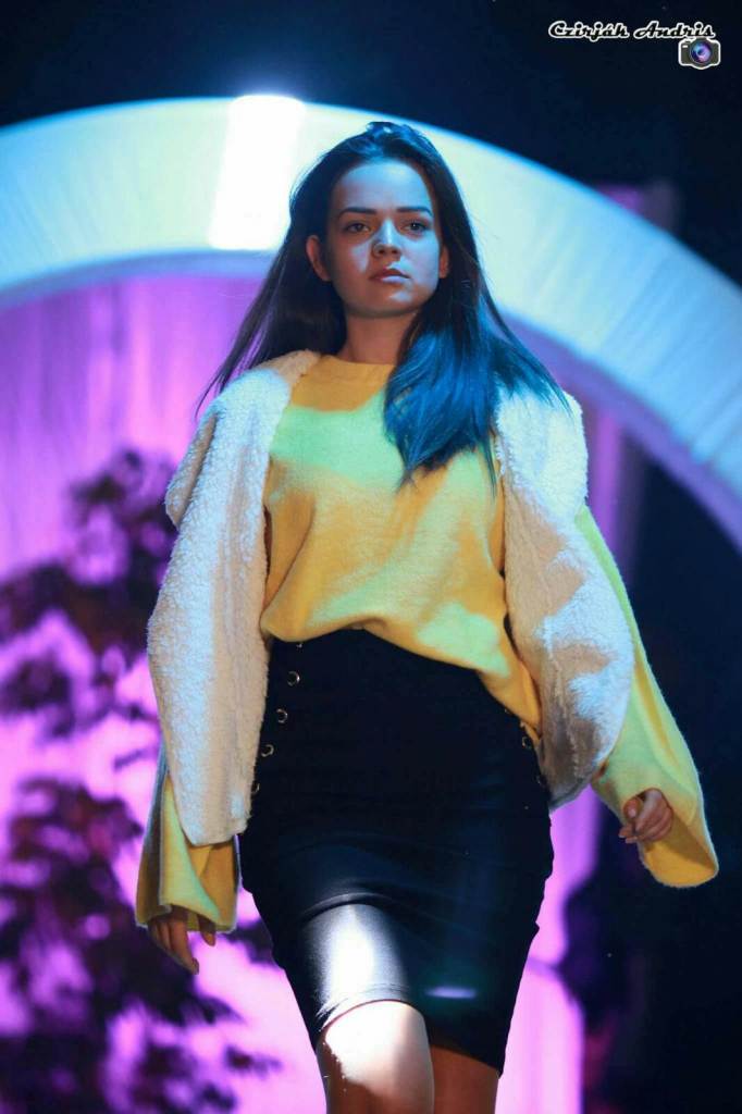 27335831_968994373265079_675768862_o