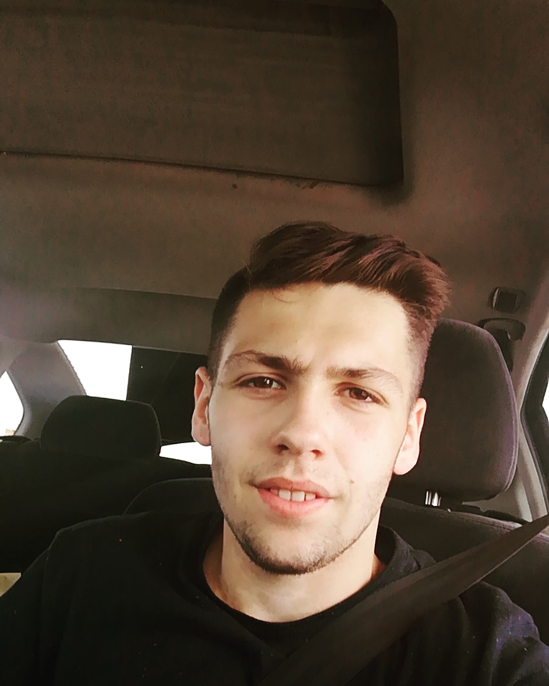 Bas Razvan RAZVAN GRACZIAS: Uniţi pentru Mihai. Plus VIDEO | LOGO paper