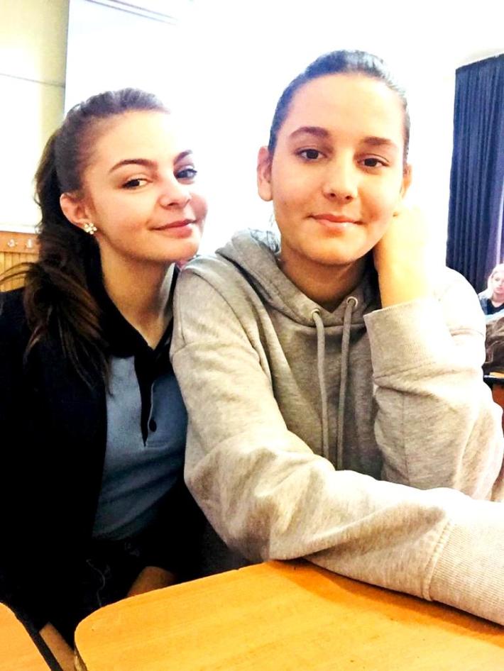 LACRAMIOARA SI NATALIA