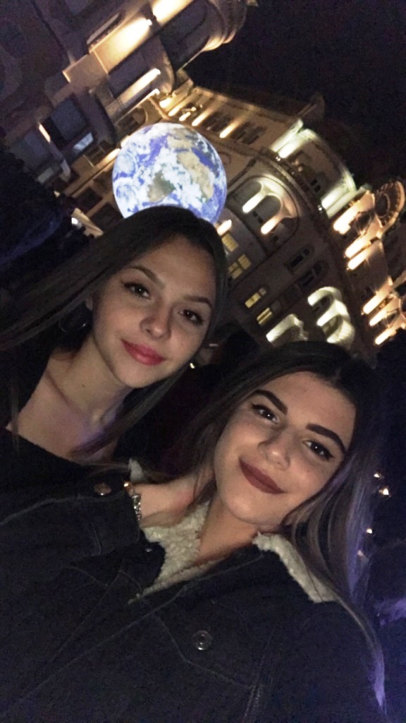 MELANIA GROZA, ARIANA COSMA