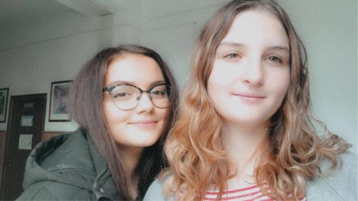 ALEXA SIME și MELISA HOVANEȚ