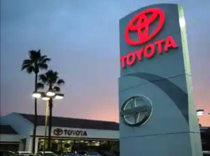TOYOTA